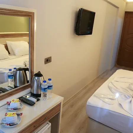 Hotel Smyrna 4*